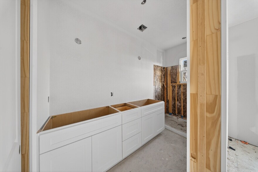 More Photos Of 525 Dakota St, San Antonio Multifamily For Sale