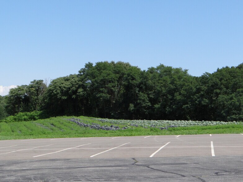 More Photos Of 1725 US-9W Hwy, Milton Hospitality For Sale