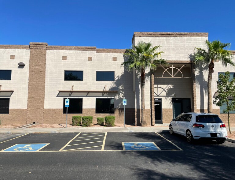 More Photos Of 2942 N Greenfield Rd, Mesa Service For Sale