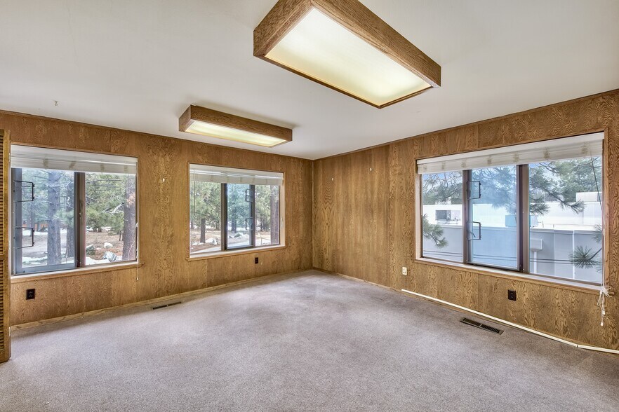 More Photos Of 2311 Lake Tahoe Blvd, South Lake Tahoe Office For Lease