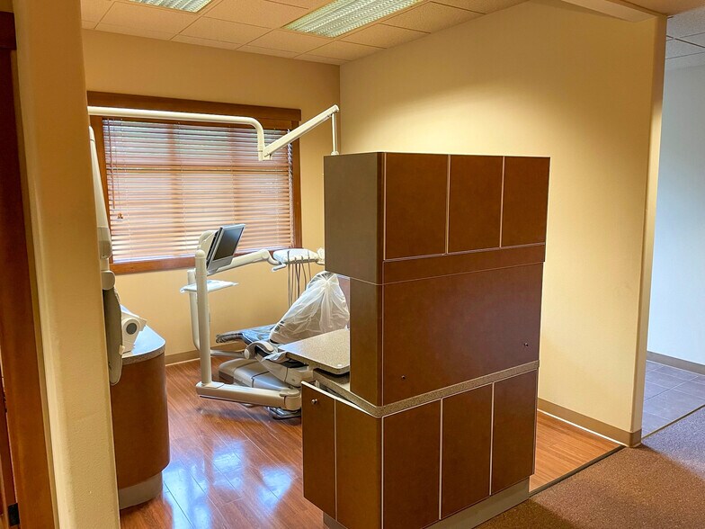 More Photos Of 218-220 S 38th St, Tacoma Medical For Sale