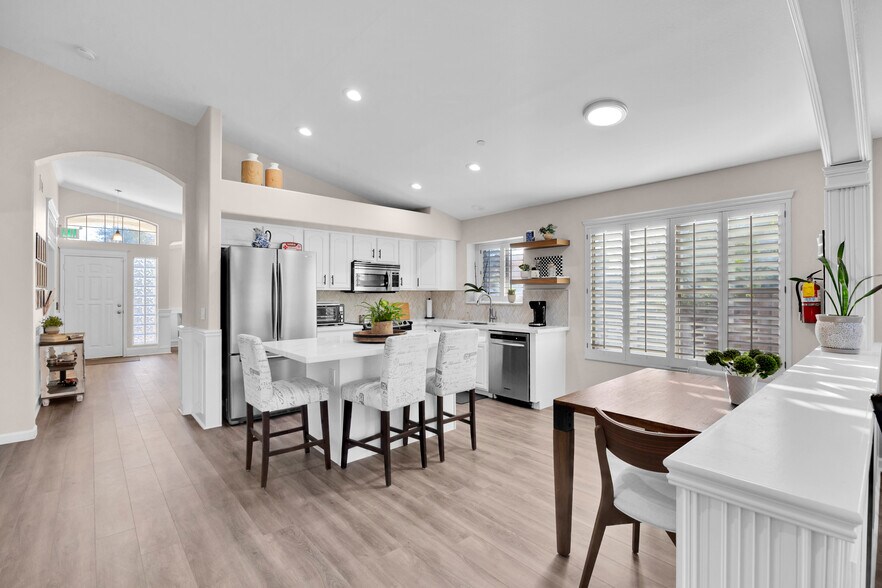 More Photos Of 6000 W Assisted Living Dr, Glendale Assisted Living For Sale