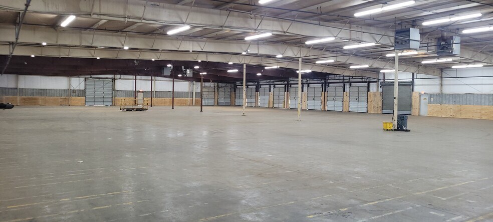 More Photos Of 1054 Canaan Rd, Roebuck Warehouse For Lease