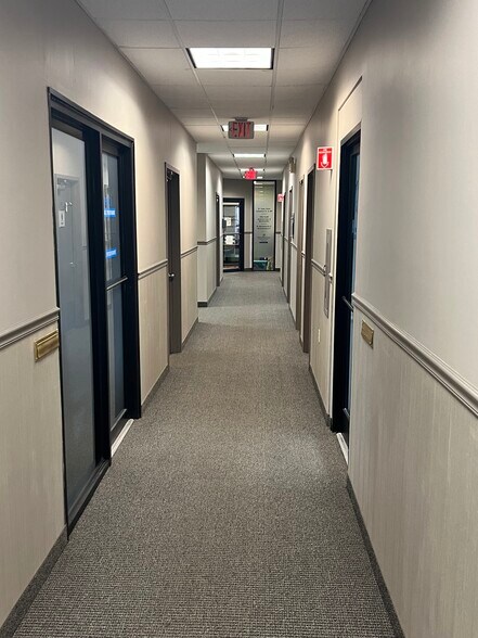 More Photos Of 21 Old Main St, Fishkill Office For Lease