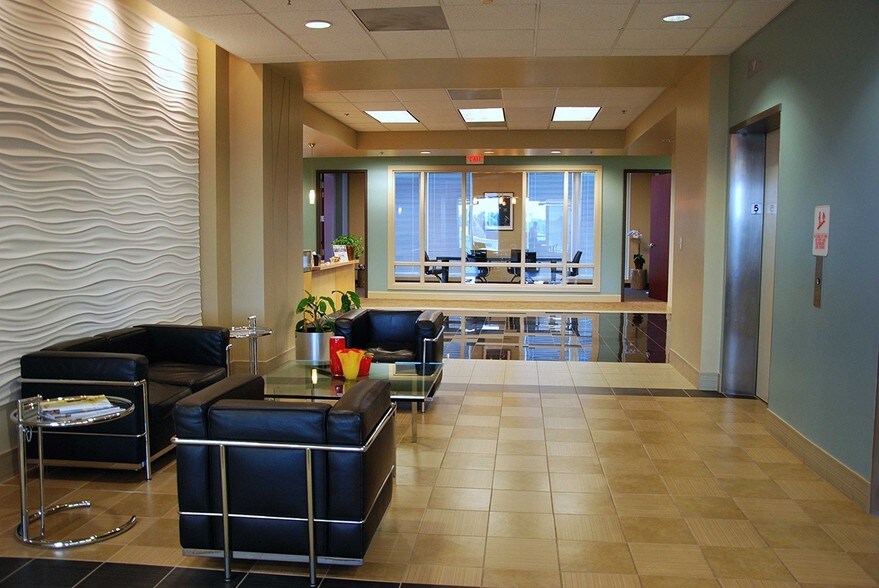 More Photos Of 5950 fairview Rd, Charlotte Office For Lease
