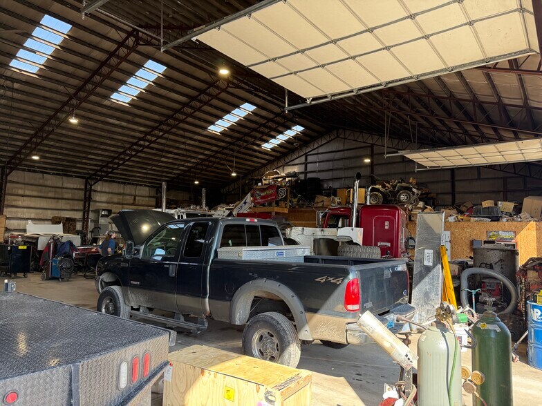More Photos Of 900 Highway 127 S, Owenton Auto Repair For Sale