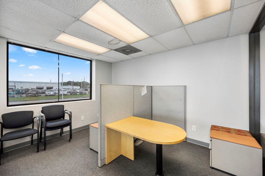 More Photos Of 3101 Gulf Fwy, Dickinson Auto Dealership For Sale