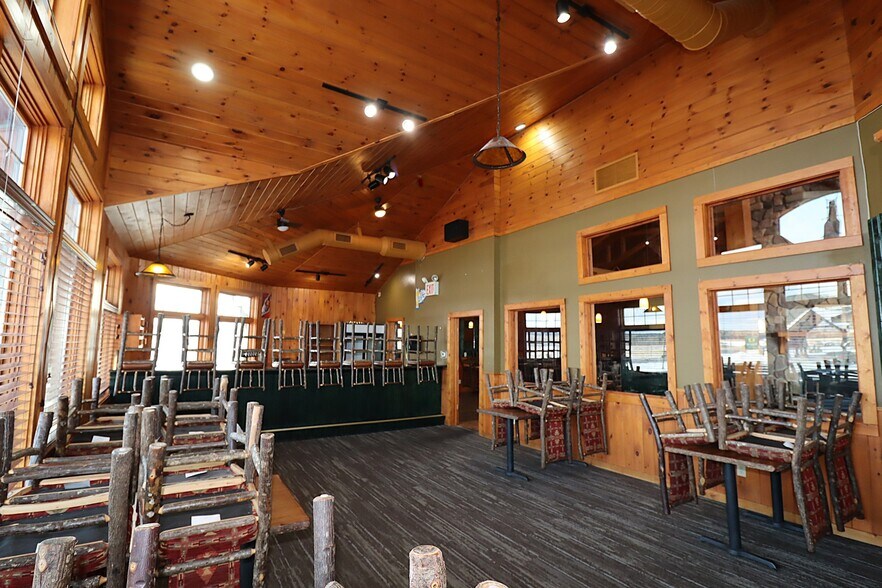 More Photos Of 30580 Hwy 2, Ashland General Retail For Lease