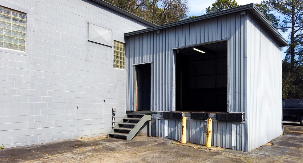 More Photos Of 1661 Roadhaven Dr, Stone Mountain Light Distribution For Sale