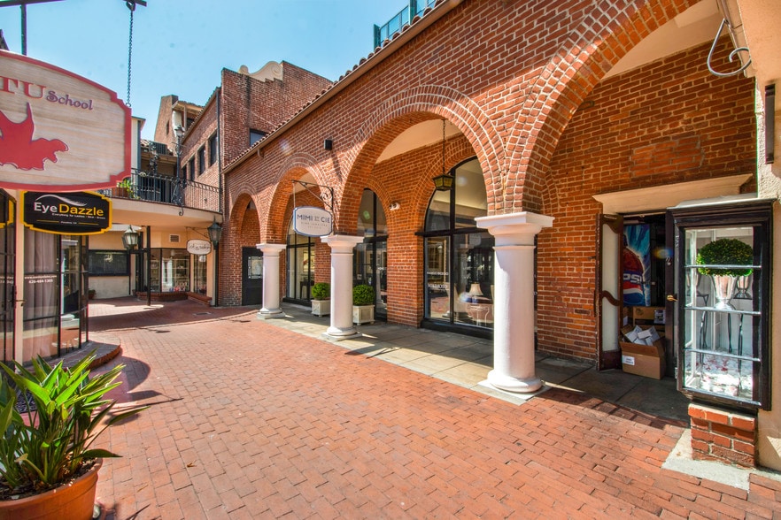 More Photos Of 696-700 E Colorado Blvd, Pasadena General Retail For Lease