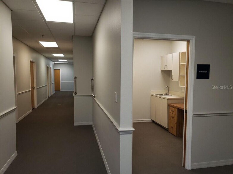 More Photos Of 616 E St, Clearwater Medical For Sale