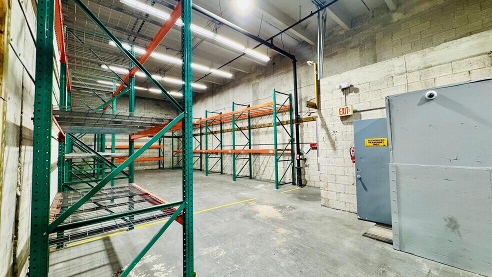 More Photos Of 7955 NW 64th St, Miami Warehouse For Sale