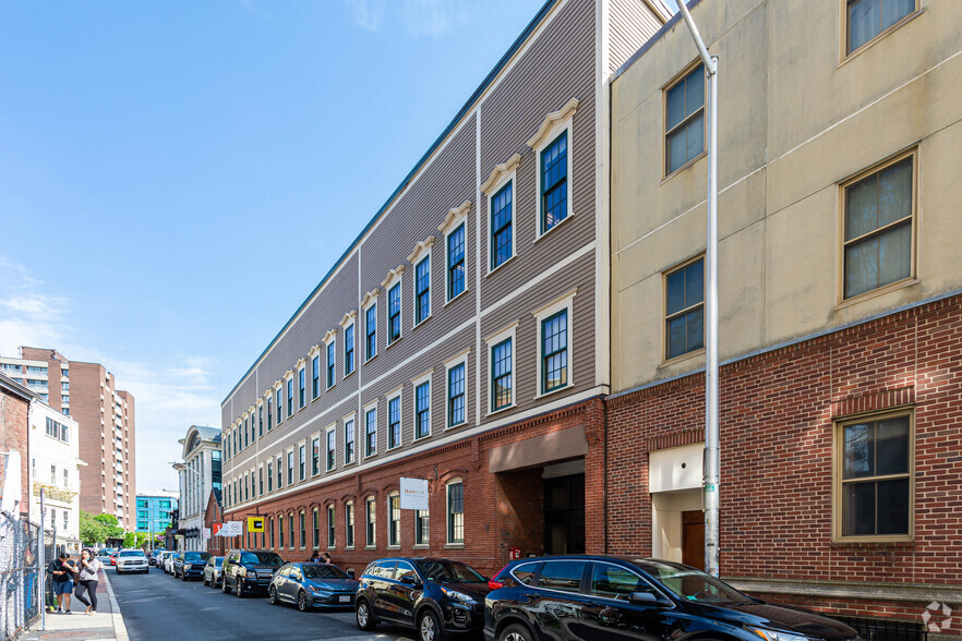 More Photos Of 10-14 Arrow St, Cambridge Office For Lease