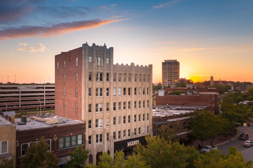 More Photos Of 331-335 W Main St, Durham Office For Lease