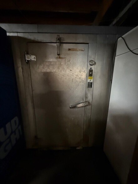 More Photos Of 47-723 Kamehameha Hwy, Kaneohe Freestanding For Sale