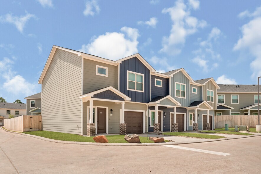 More Photos Of , Willis Multifamily For Sale