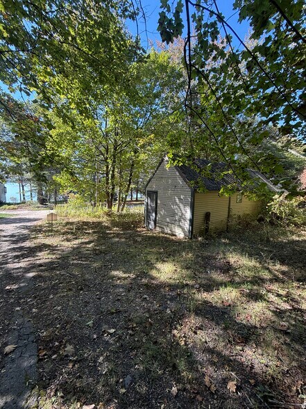 More Photos Of 50 Jacobs Rd, Moultonborough Hotel For Sale