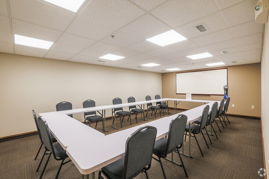 More Photos Of 1632 E 23rd Ave, Hutchinson Office For Lease