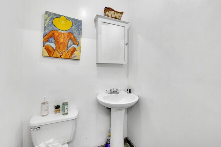 More Photos Of 4507 Bergenline Ave, Union City Storefront Retail Residential For Sale