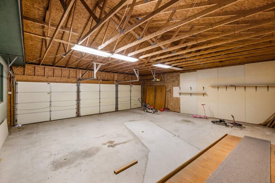 More Photos Of 106 Shadybrook Dr, Cheney Office For Sale