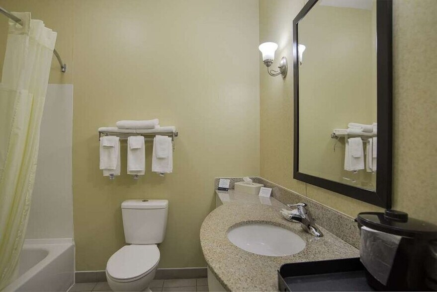 More Photos Of 1435 Doron Dr, Chambersburg Hotel For Sale