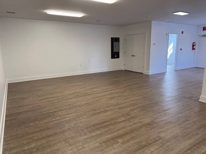 More Photos Of 38 Church St, Little Silver Medical For Lease