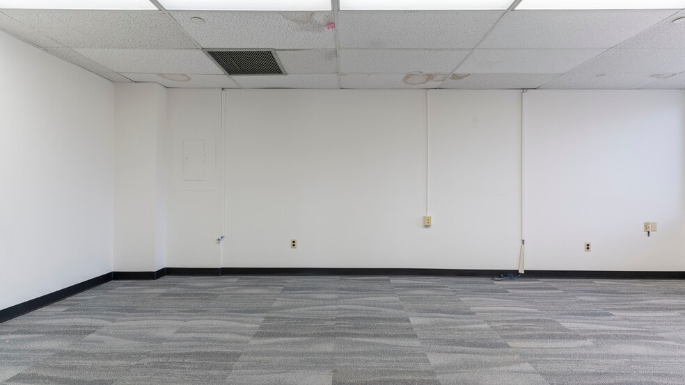 More Photos Of 10903 Indian Head Hwy, Fort Washington Office For Lease