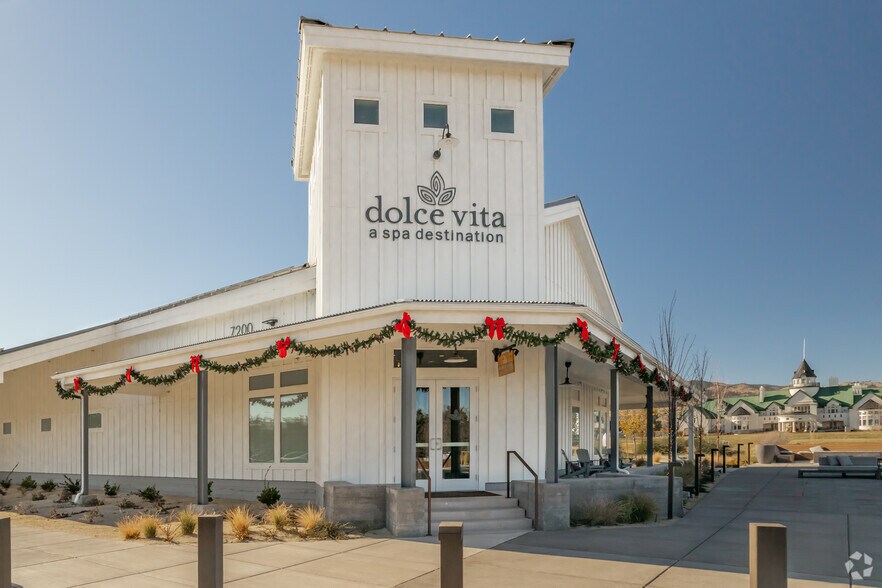 More Photos Of 7200 Rancharrah Pky, Reno General Retail For Sale