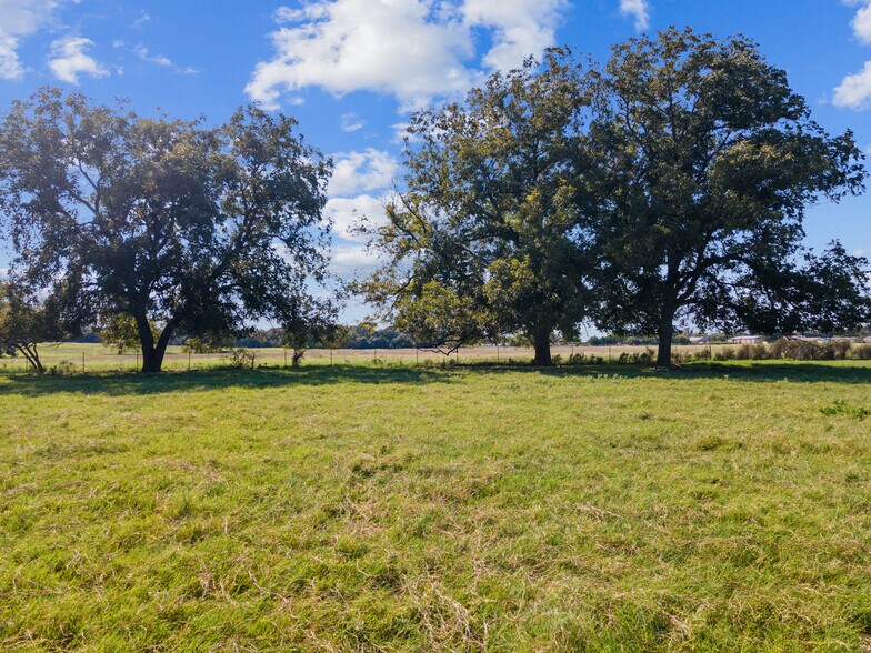 More Photos Of 324 E Highway 6, Iredell Land For Sale