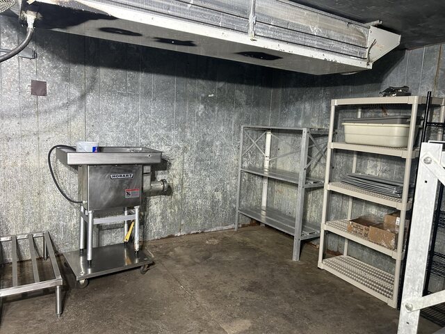 More Photos Of 120 S Monroe St, Golconda Supermarket For Sale