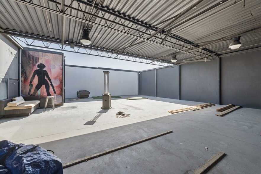 More Photos Of 1001 S Victory Blvd, Burbank Warehouse For Sale