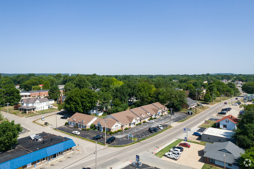 Primary Photo Of 301 N Washington St, Farmington Medical For Lease