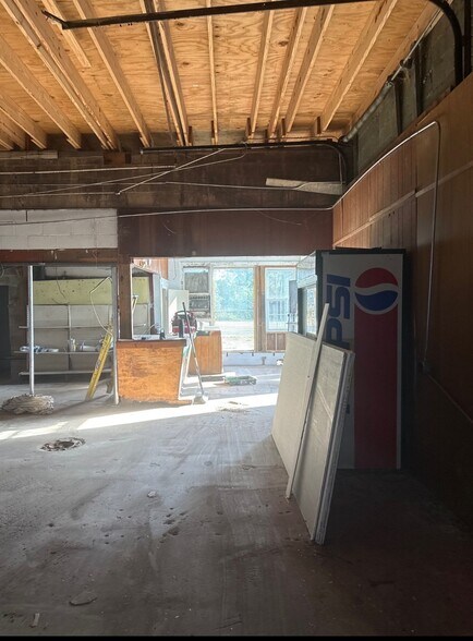 More Photos Of 414 S John St, Goldsboro General Retail For Sale