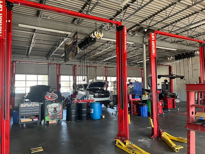 More Photos Of 2800 Browns Bridge Rd, Gainesville Auto Repair For Sale