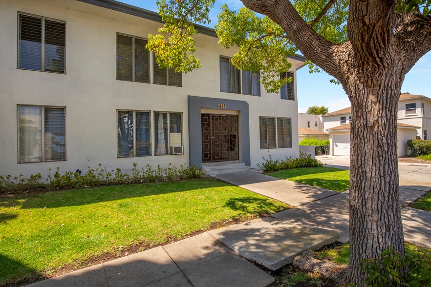 More Photos Of 1117 S Spaulding Ave, Los Angeles Apartments For Sale