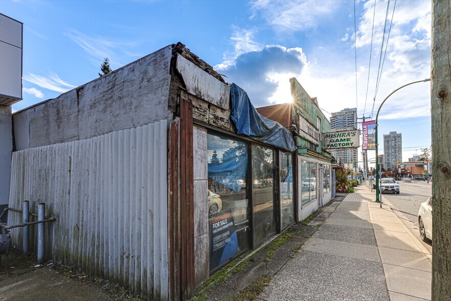 More Photos Of 7474 Edmonds St, Burnaby Storefront For Sale