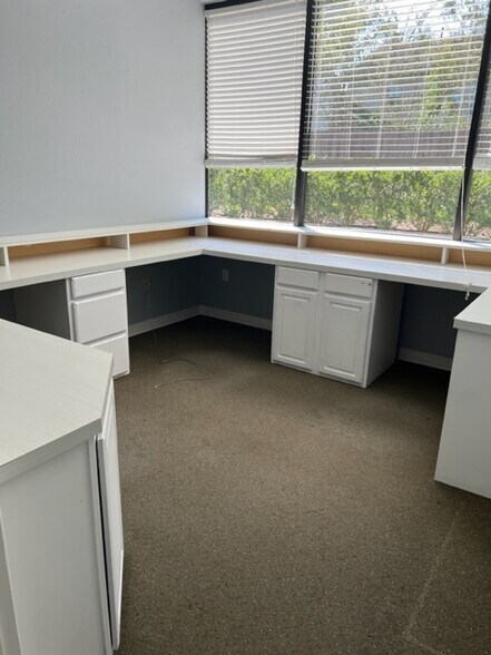 More Photos Of 4500-4506 Highway 6, Sugar Land Freestanding For Lease