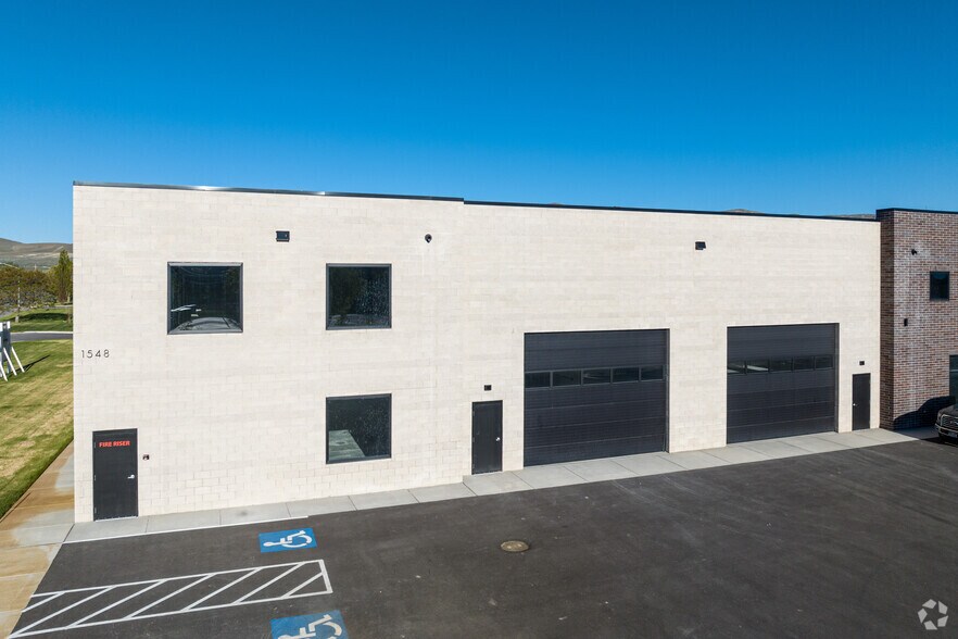 More Photos Of 1548 American Way, Payson Warehouse For Lease