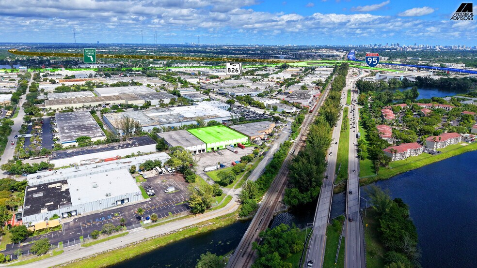 More Photos Of 1361-1363 NW 155th Dr, Miami Warehouse For Lease