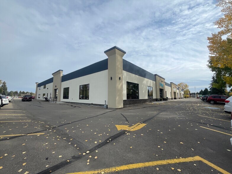 More Photos Of 2810 Bremner Ave, Red Deer Storefront For Sale