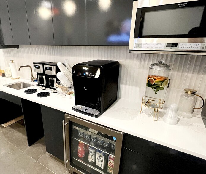 More Photos Of 50 Franklin St, Boston Coworking Space