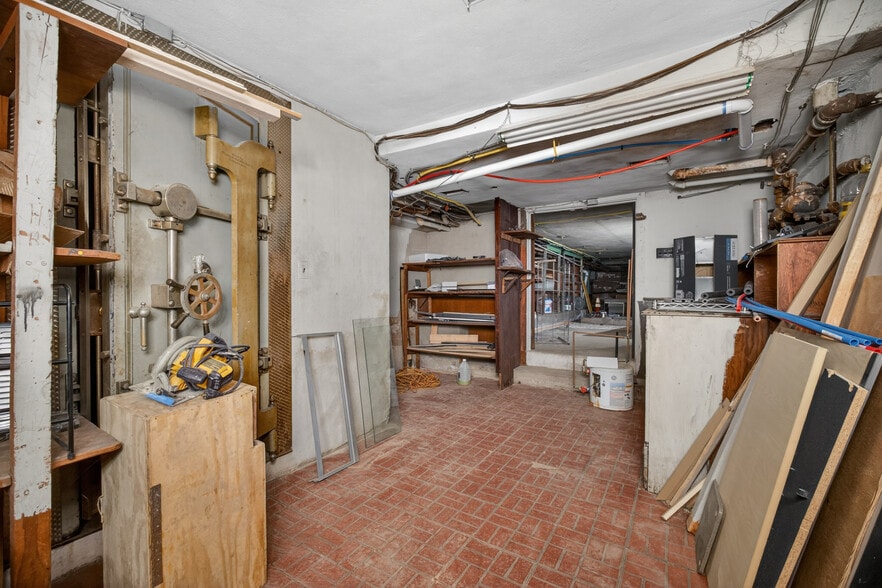 More Photos Of 42-58 Bank St, Waterbury, Ct, Waterbury Storefront Retail Office For Sale