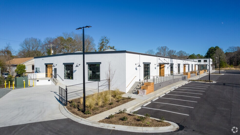 More Photos Of 949 Washington St, Durham Storefront Retail Office For Lease