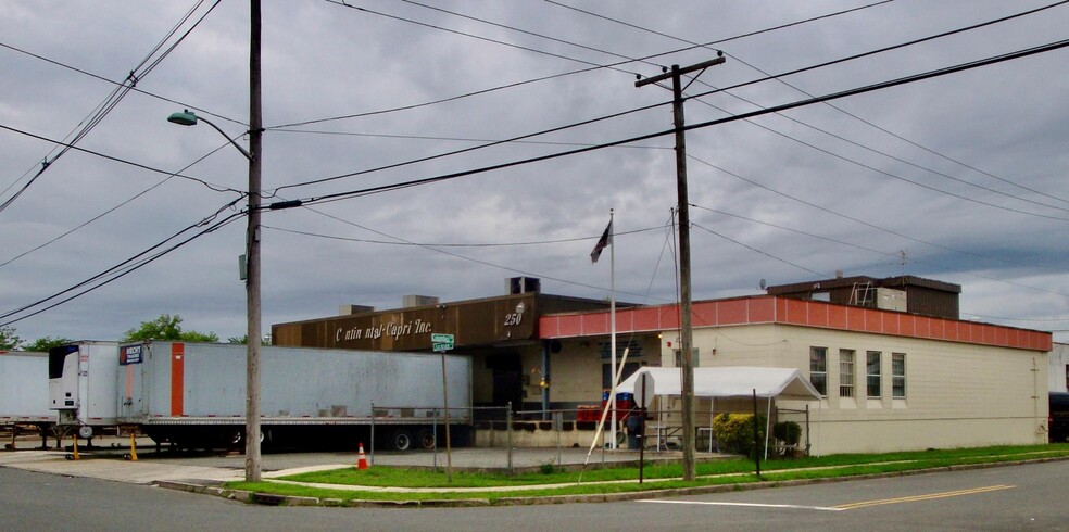 More Photos Of 250 Jackson St, Englewood Refrigeration Cold Storage For Sale
