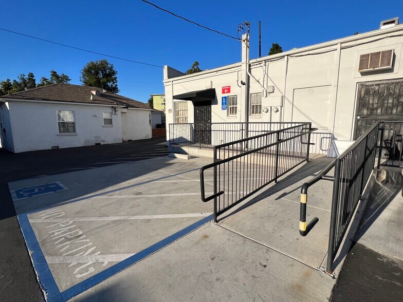 More Photos Of 1112 S Atlantic Blvd, Monterey Park Storefront Retail Office For Lease