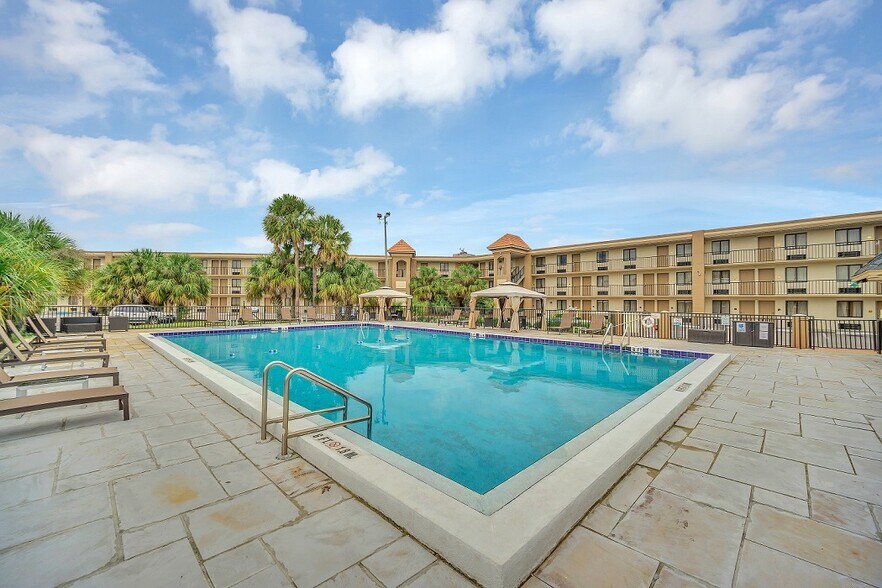 More Photos Of 7785 W Irlo Bronson Memorial Hwy, Kissimmee Hospitality For Sale