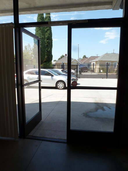 More Photos Of 3608 Griffith Ave, Los Angeles Light Manufacturing For Lease