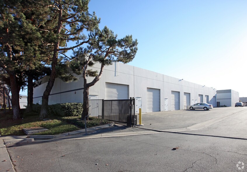 More Photos Of 214-228 S 5th Ave, City of Industry Unknown For Lease