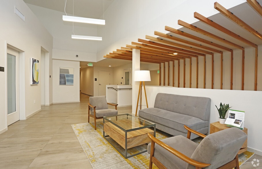 More Photos Of 13280 Linden Ave N, Seattle Apartments For Lease