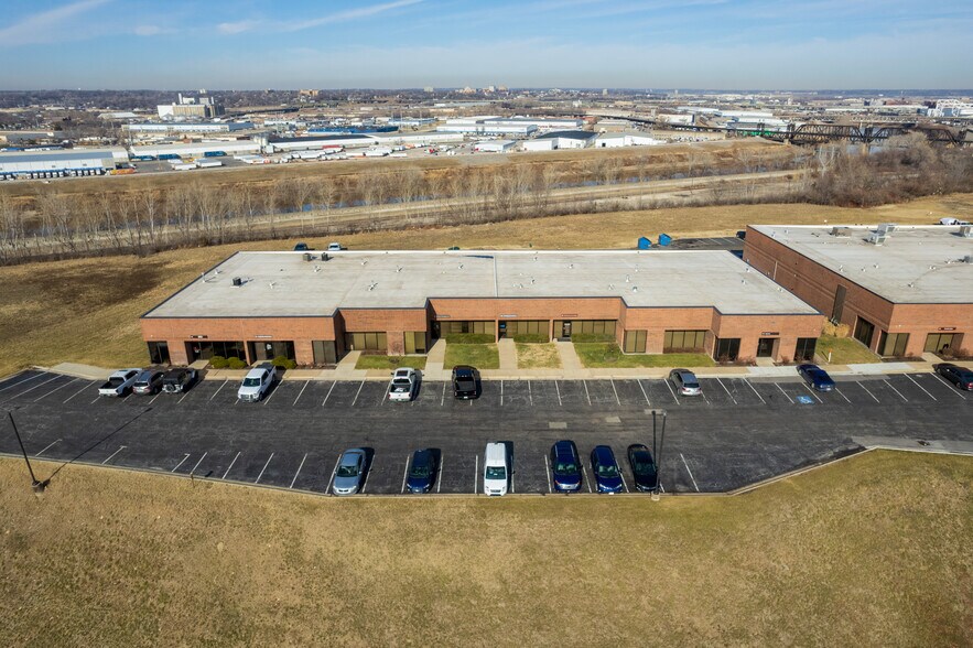 More Photos Of 100-132 Abbie Ave, Kansas City Light Manufacturing For Lease